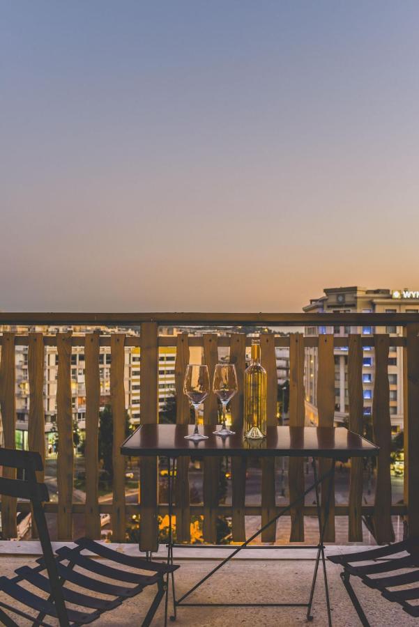 Acropolis View - Living Stone Sapphire